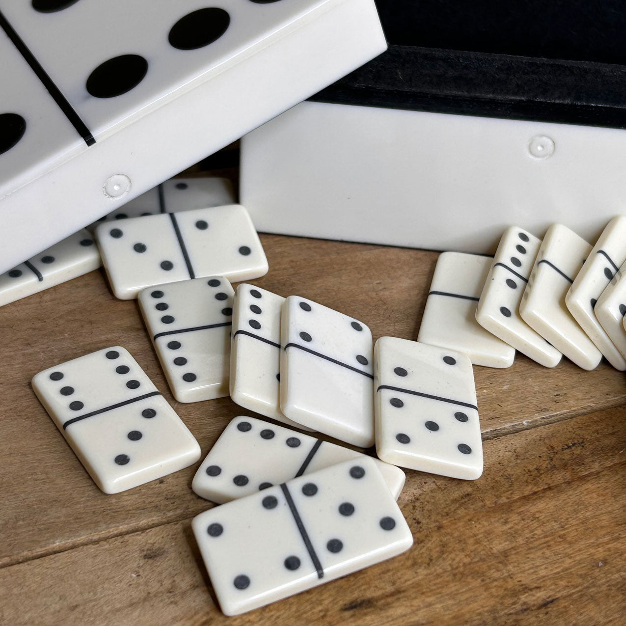 Jeu de domino blanc & noir