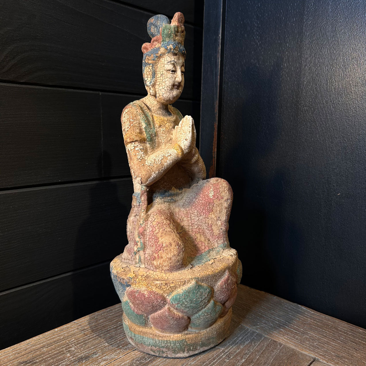 Statue de Bodhisattva priant