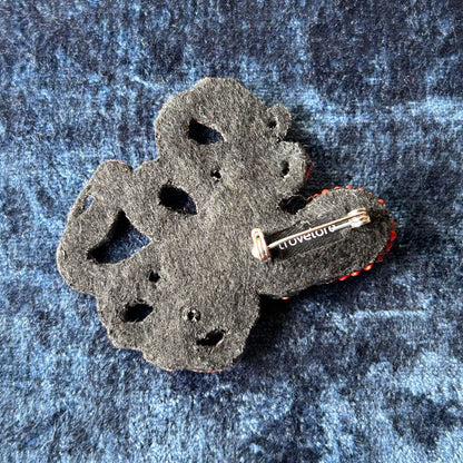 Broche brodée Trovelore - Pieuvre Rubis