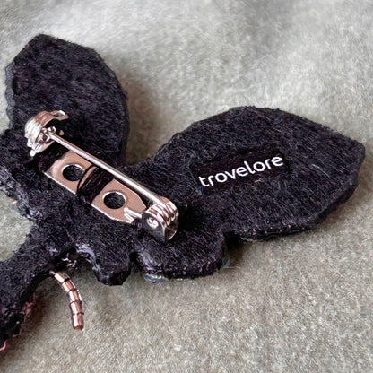 Broche brodée Trovelore - Radis long